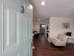 1 King BR with Style and Elegance