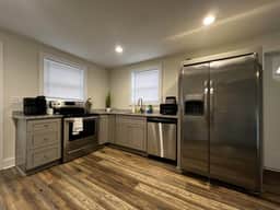 Comfy 2BR Getaway near Downtown!