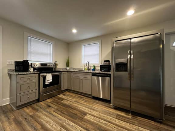Comfy 2BR Getaway near Downtown!