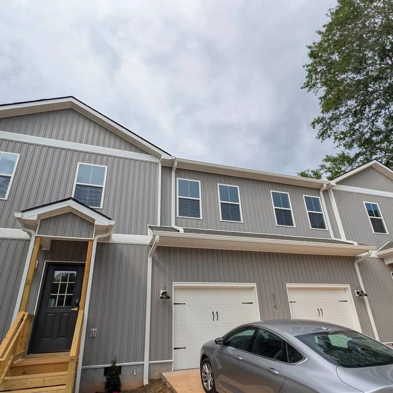 3BR 2.5Bath with EV charger Near Cherrydale
